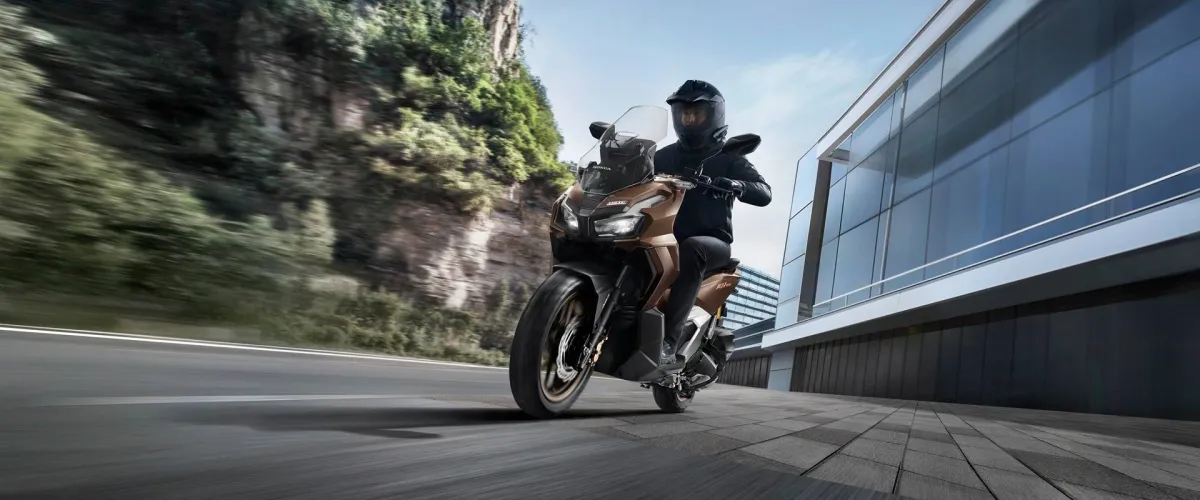 Honda ADV160 foto 3